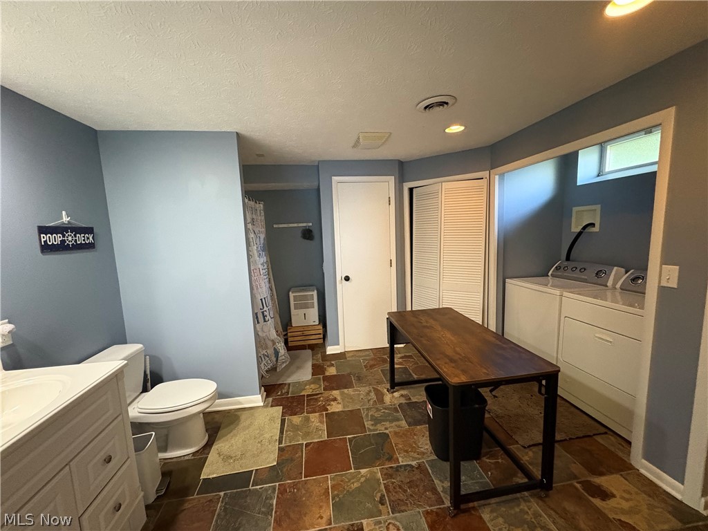2396 Plum Creek Drive Roaming Shores OH 44084
