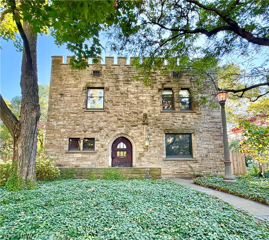 1951 E 75th Street Cleveland OH 44103