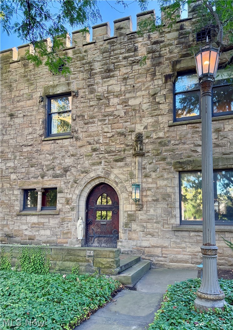 1951 E 75th Street Cleveland OH 44103