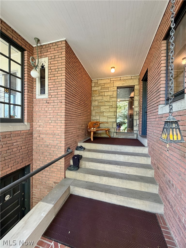 1951 E 75th Street Cleveland OH 44103