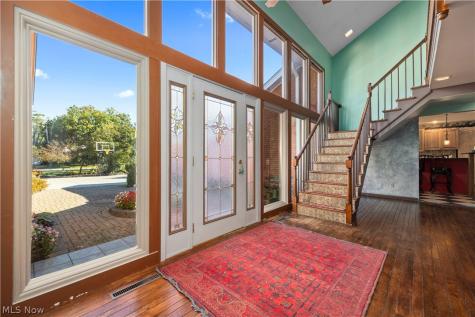 916 Elywood Drive Elyria OH 44035