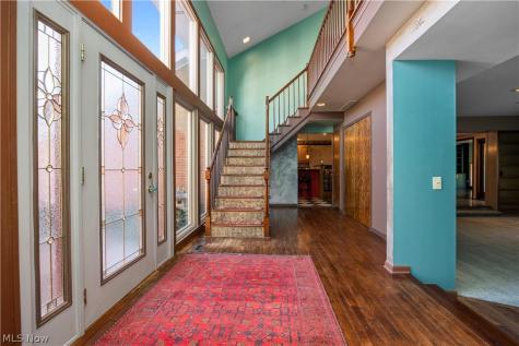 916 Elywood Drive Elyria OH 44035
