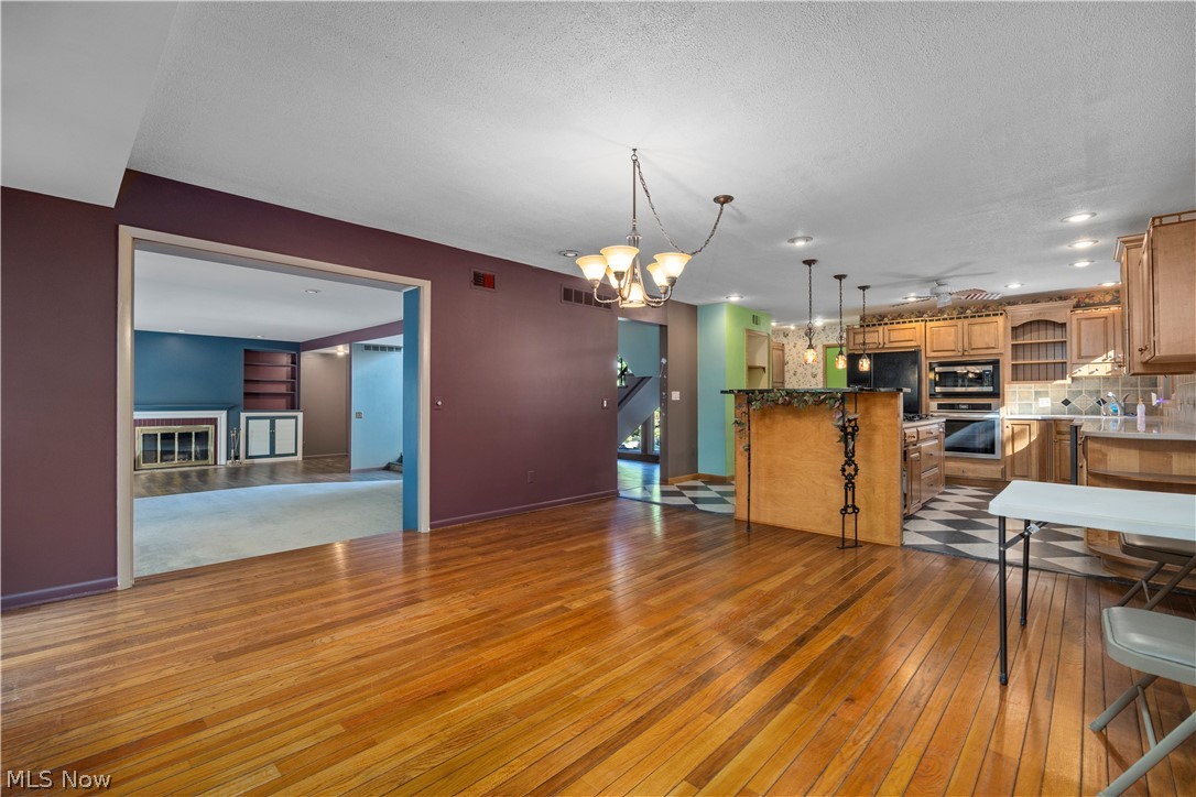 916 Elywood Drive Elyria OH 44035
