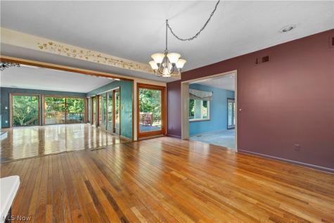 916 Elywood Drive Elyria OH 44035