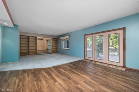 916 Elywood Drive Elyria OH 44035