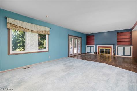 916 Elywood Drive Elyria OH 44035