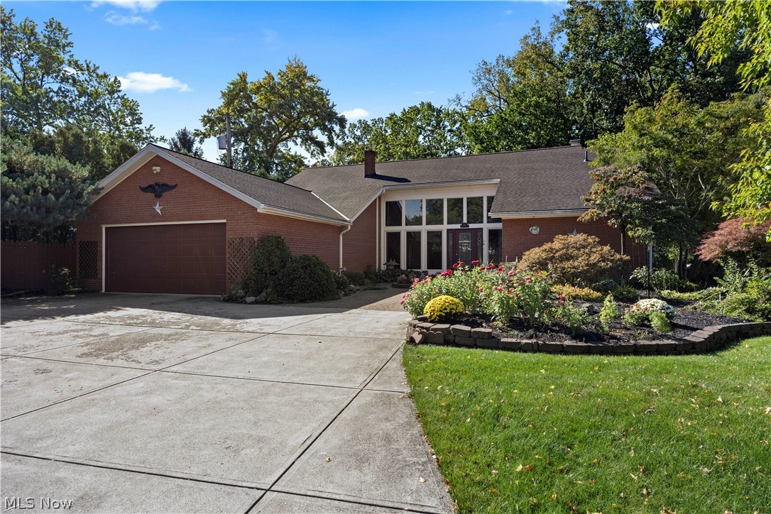 916 Elywood Drive Elyria OH 44035