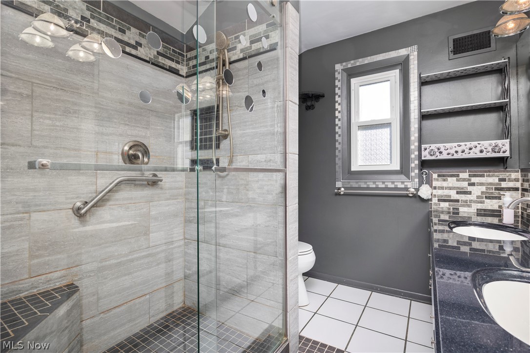 916 Elywood Drive Elyria OH 44035