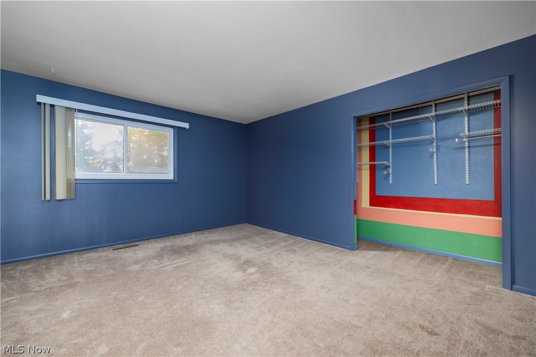 916 Elywood Drive Elyria OH 44035