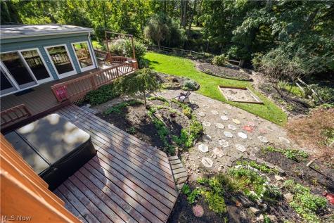 916 Elywood Drive Elyria OH 44035