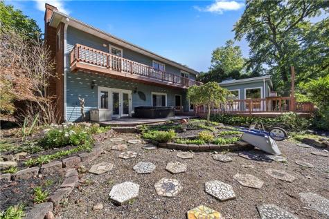 916 Elywood Drive Elyria OH 44035