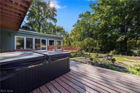 916 Elywood Drive Elyria OH 44035