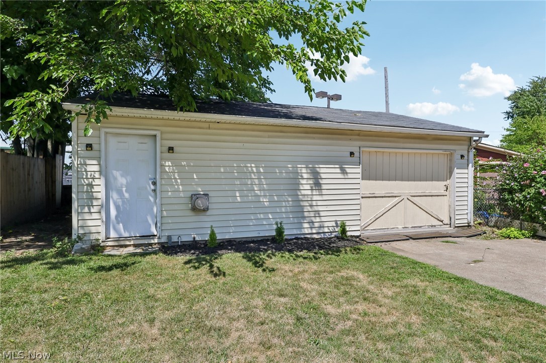 14216 Berwyn Avenue Cleveland OH 44111