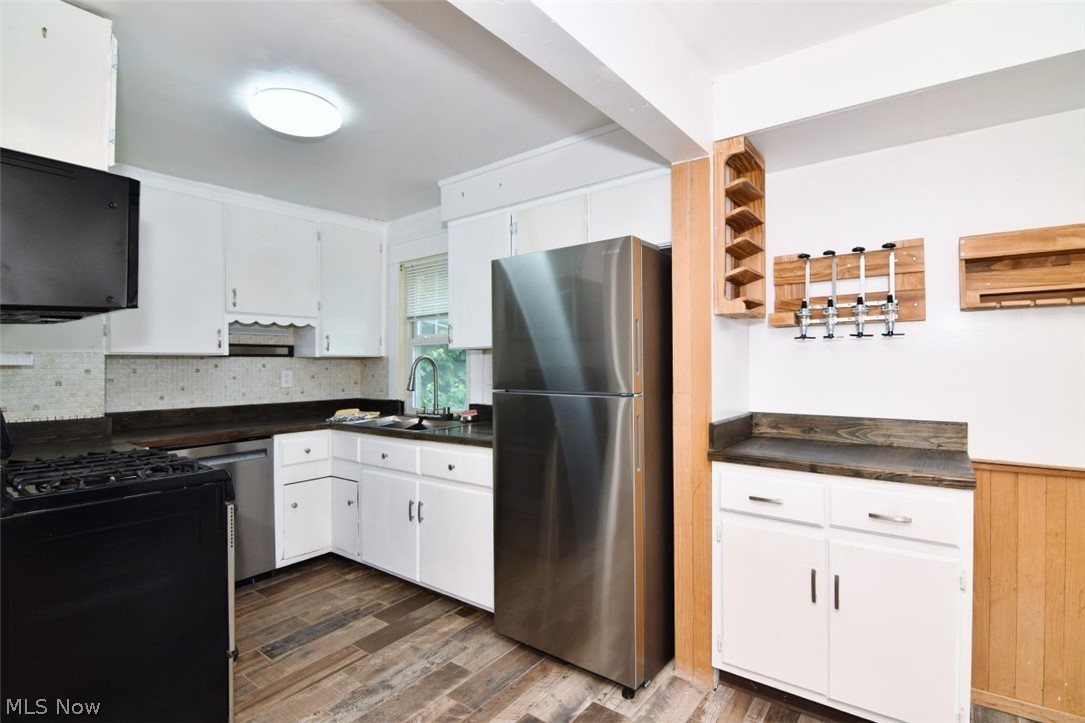 120 W Glendale Street Bedford OH 44146