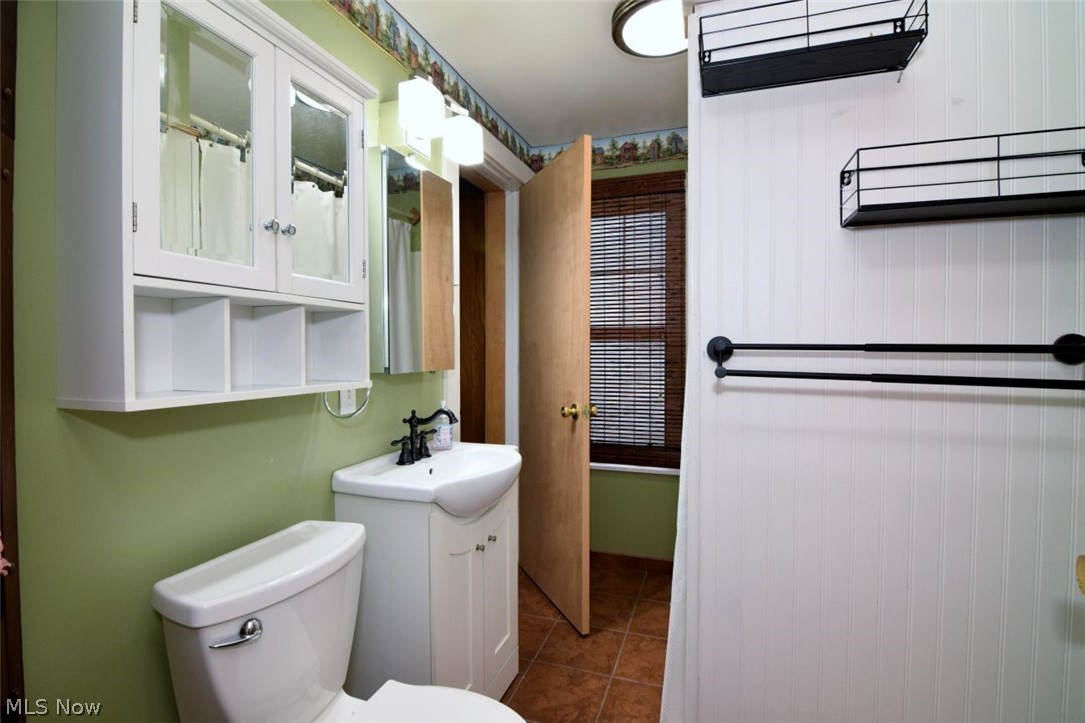120 W Glendale Street Bedford OH 44146