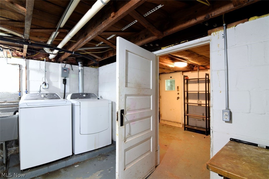 120 W Glendale Street Bedford OH 44146