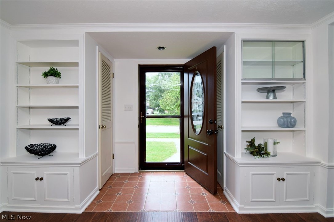 120 W Glendale Street Bedford OH 44146