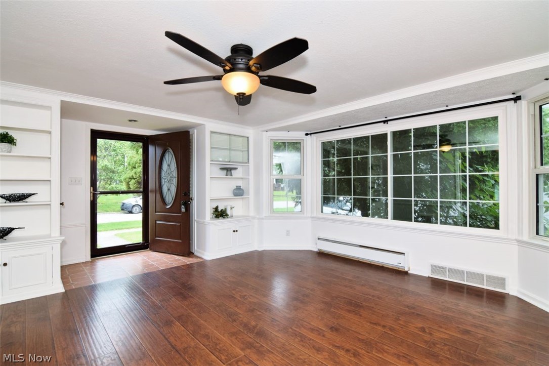120 W Glendale Street Bedford OH 44146