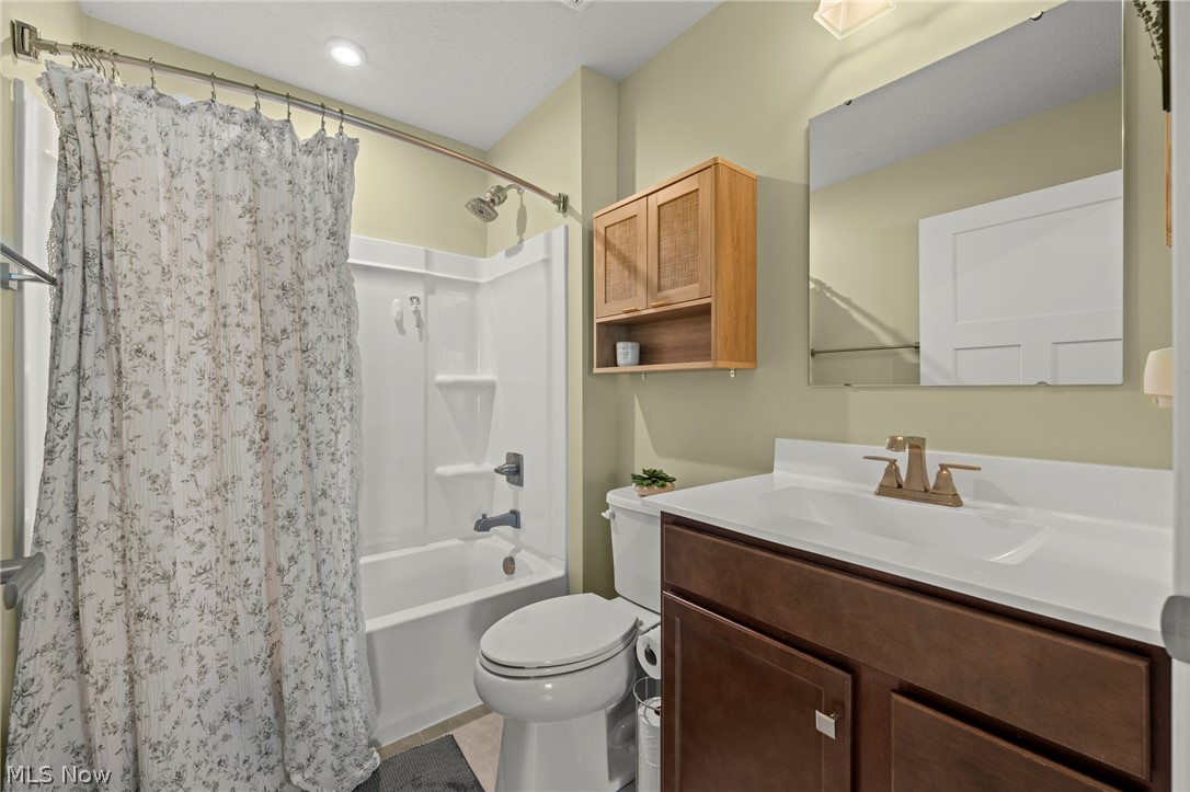 543 Swan Drive Seville OH 44273