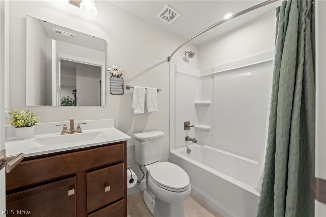 543 Swan Drive Seville OH 44273