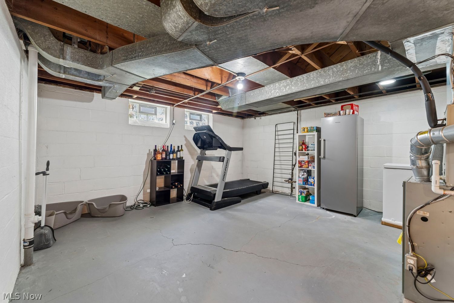 6107 Ackley Road Parma OH 44129