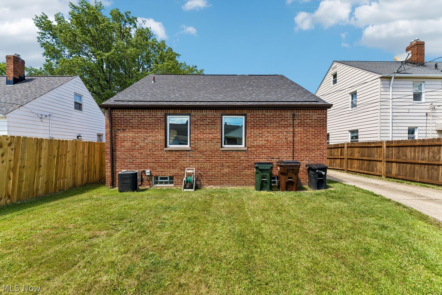 6107 Ackley Road Parma OH 44129