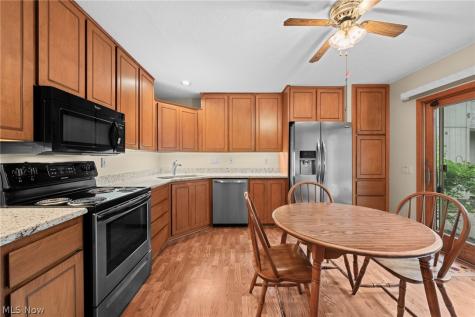 12747 Olympus Way Strongsville OH 44149