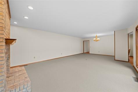 12747 Olympus Way Strongsville OH 44149