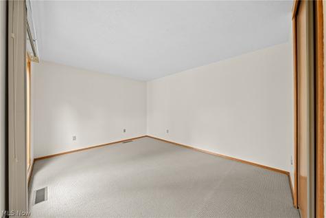 12747 Olympus Way Strongsville OH 44149