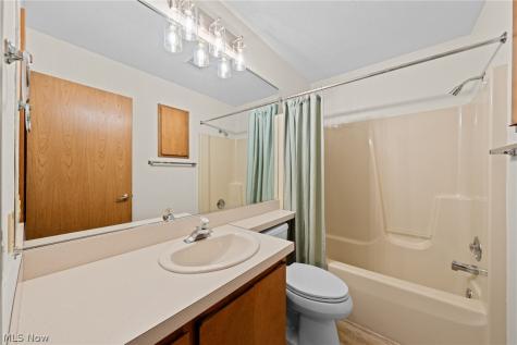 12747 Olympus Way Strongsville OH 44149