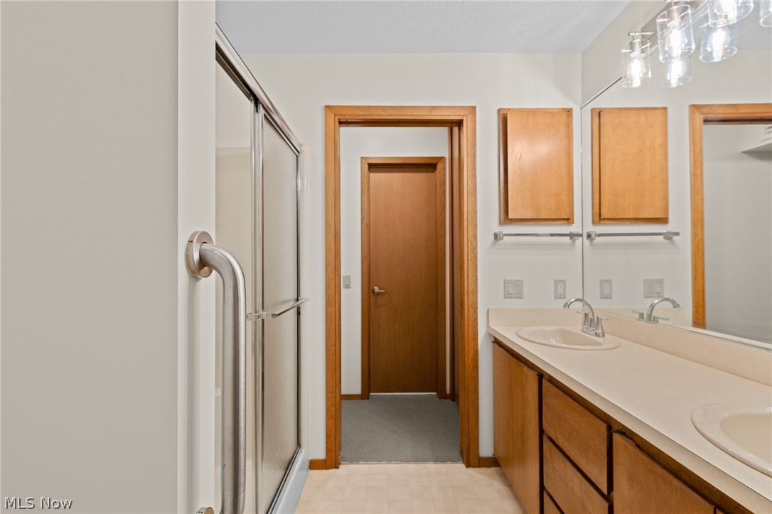 12747 Olympus Way Strongsville OH 44149