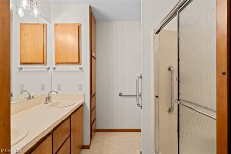 12747 Olympus Way Strongsville OH 44149