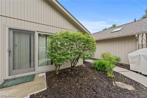 12747 Olympus Way Strongsville OH 44149