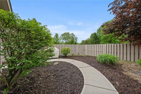 12747 Olympus Way Strongsville OH 44149