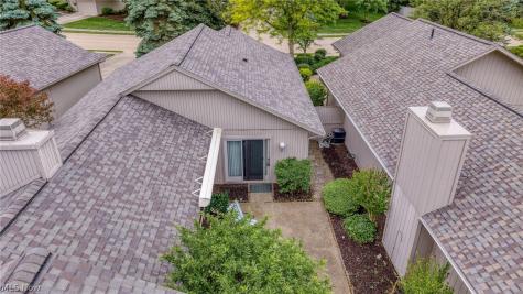 12747 Olympus Way Strongsville OH 44149