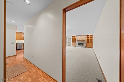 12747 Olympus Way Strongsville OH 44149