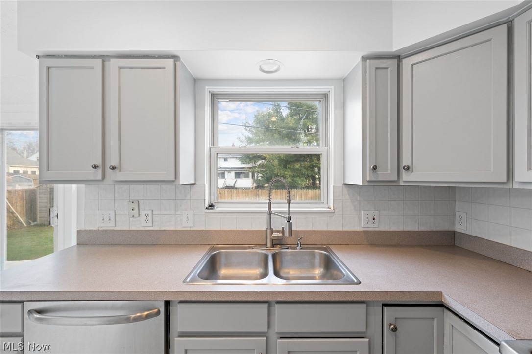 29008 Uxbridge Drive Willowick OH 44095