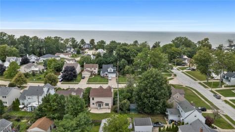 29008 Uxbridge Drive Willowick OH 44095