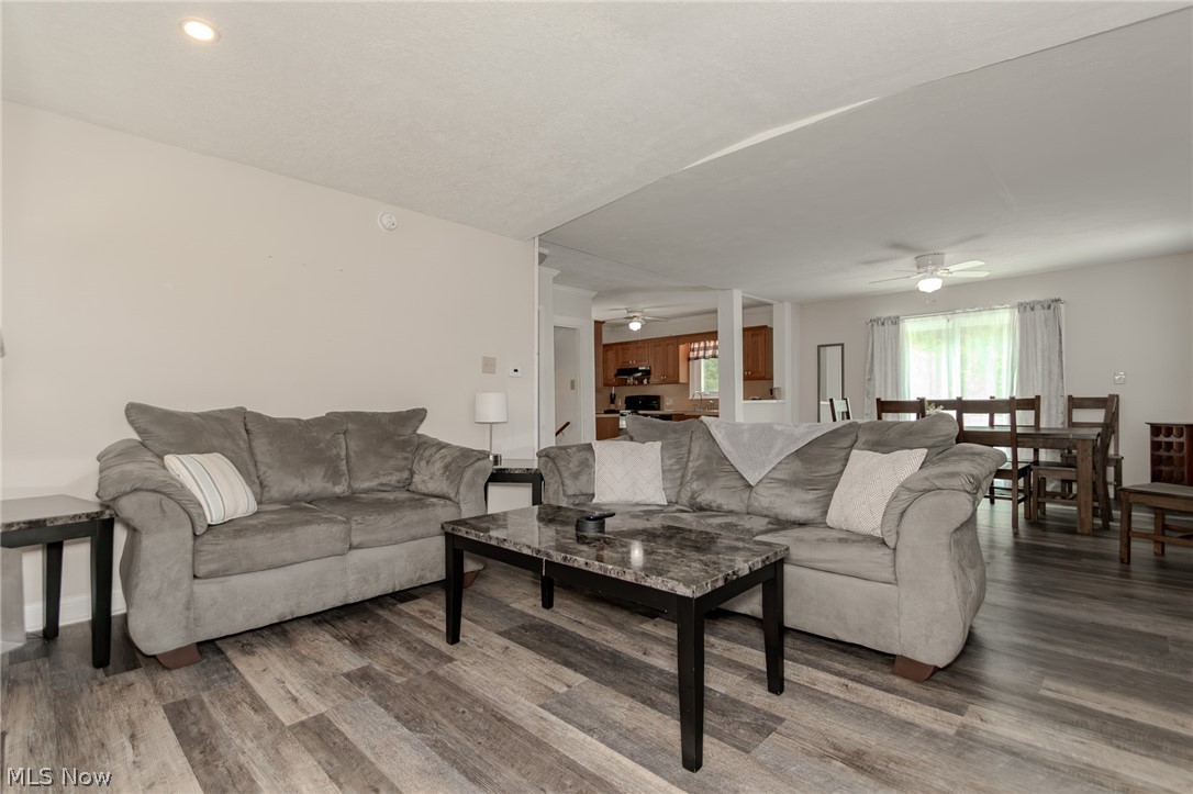 5186 Clay Street Geneva OH 44041