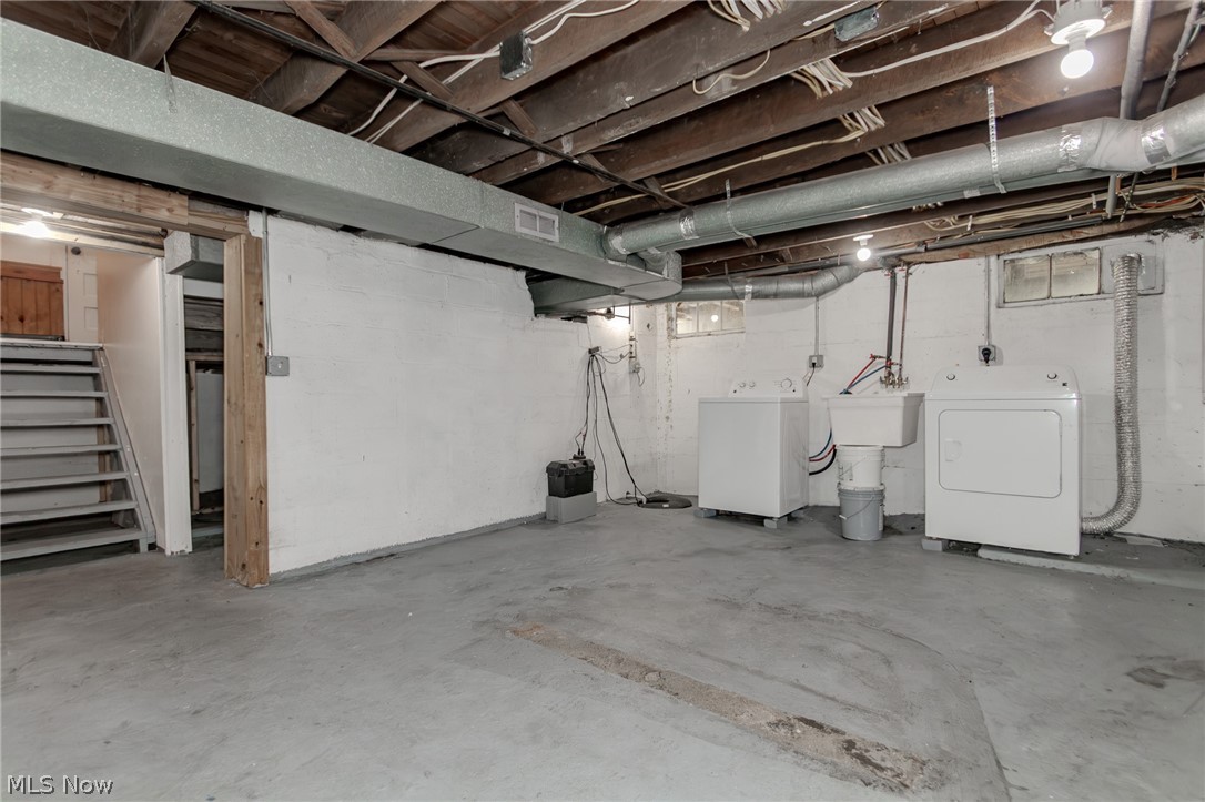 5186 Clay Street Geneva OH 44041