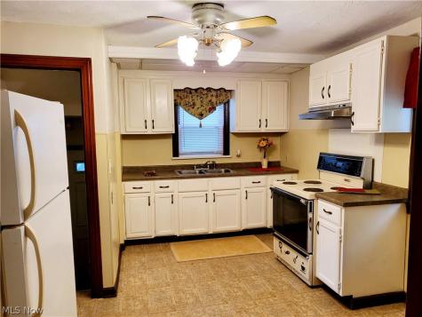 1059 W 14th Street Lorain OH 44052