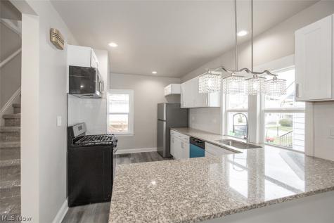 4940 E 106th Street Garfield Heights OH 44125