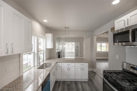 4940 E 106th Street Garfield Heights OH 44125