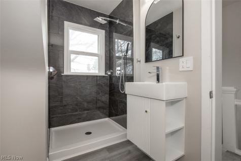4940 E 106th Street Garfield Heights OH 44125