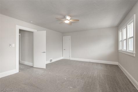 4940 E 106th Street Garfield Heights OH 44125