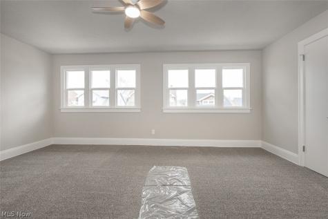 4940 E 106th Street Garfield Heights OH 44125