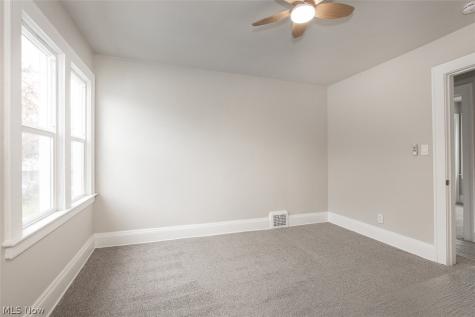 4940 E 106th Street Garfield Heights OH 44125