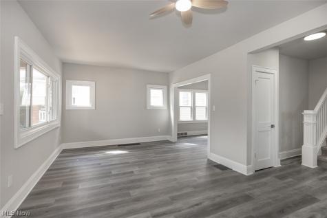 4940 E 106th Street Garfield Heights OH 44125