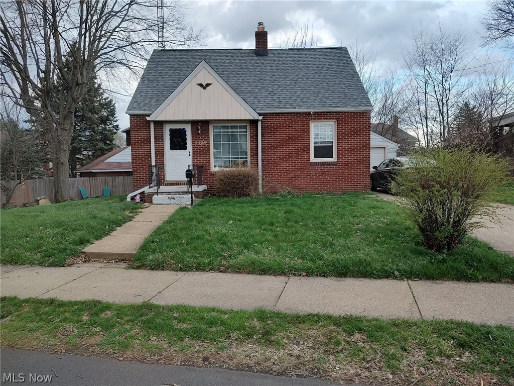2520 Daleford Avenue NE Canton OH 44705