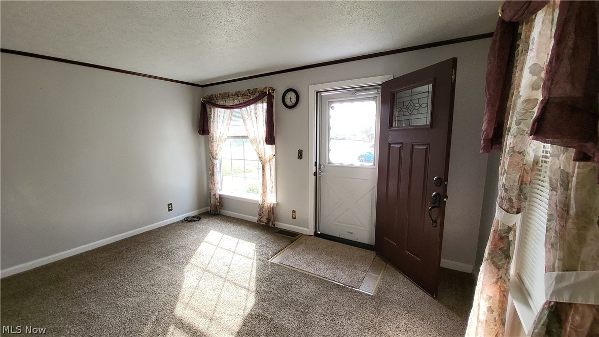 2520 Daleford Avenue NE Canton OH 44705